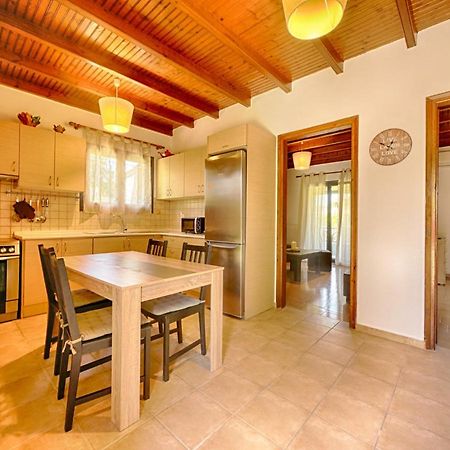 Cozy Family Friendly Apartment With Large Garden Close To Beaches - Dirella Kynopiástai Exteriör bild