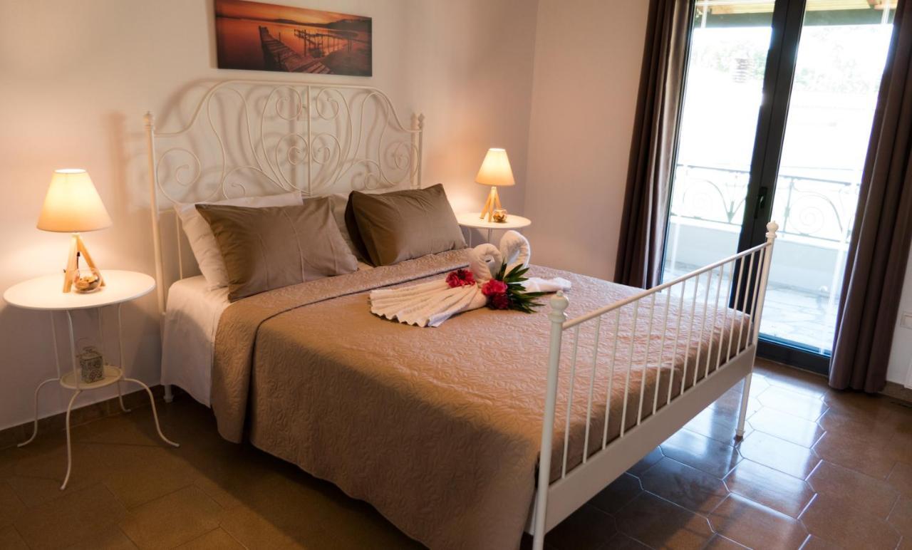 Cozy Family Friendly Apartment With Large Garden Close To Beaches - Dirella Kynopiástai Exteriör bild