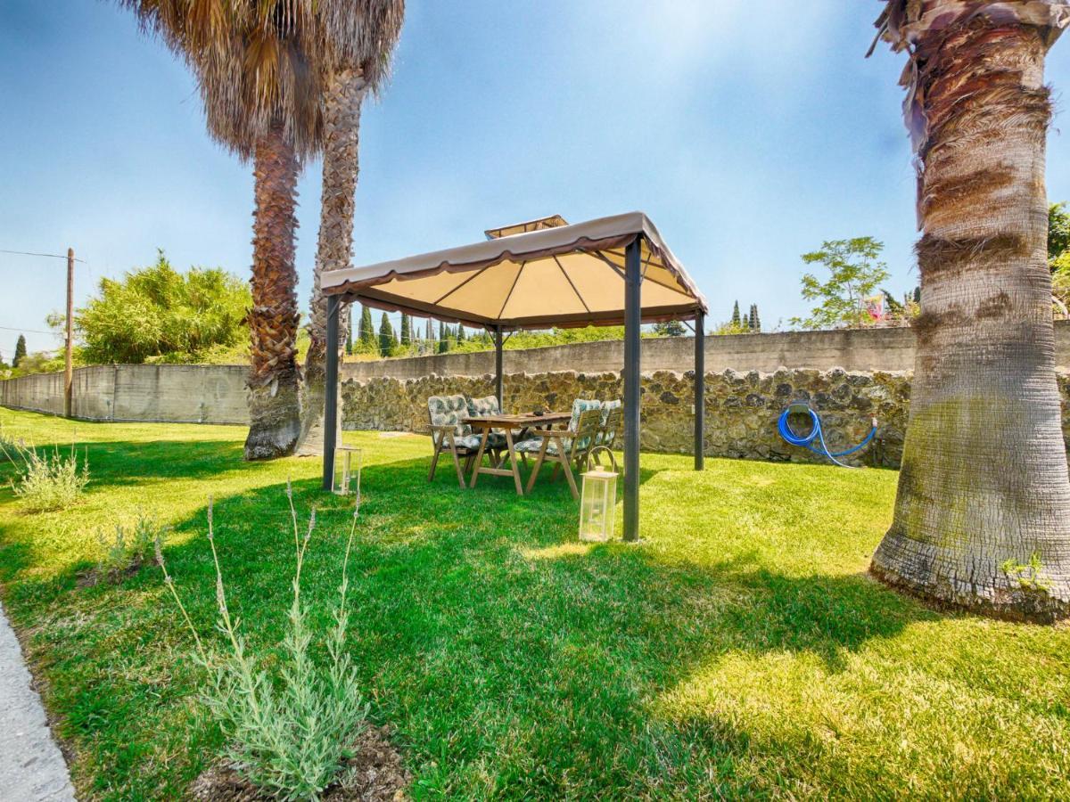 Cozy Family Friendly Apartment With Large Garden Close To Beaches - Dirella Kynopiástai Exteriör bild