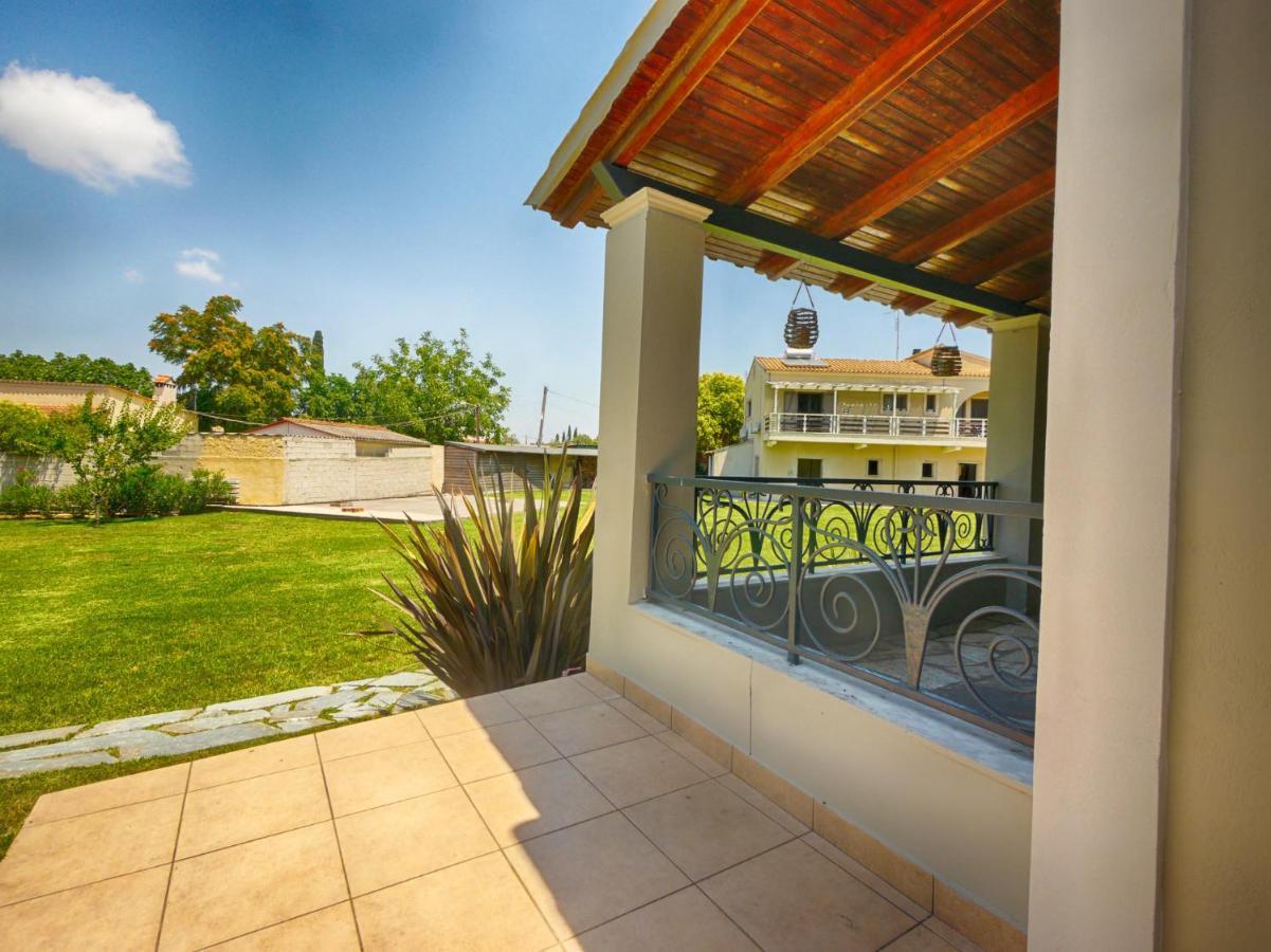 Cozy Family Friendly Apartment With Large Garden Close To Beaches - Dirella Kynopiástai Exteriör bild