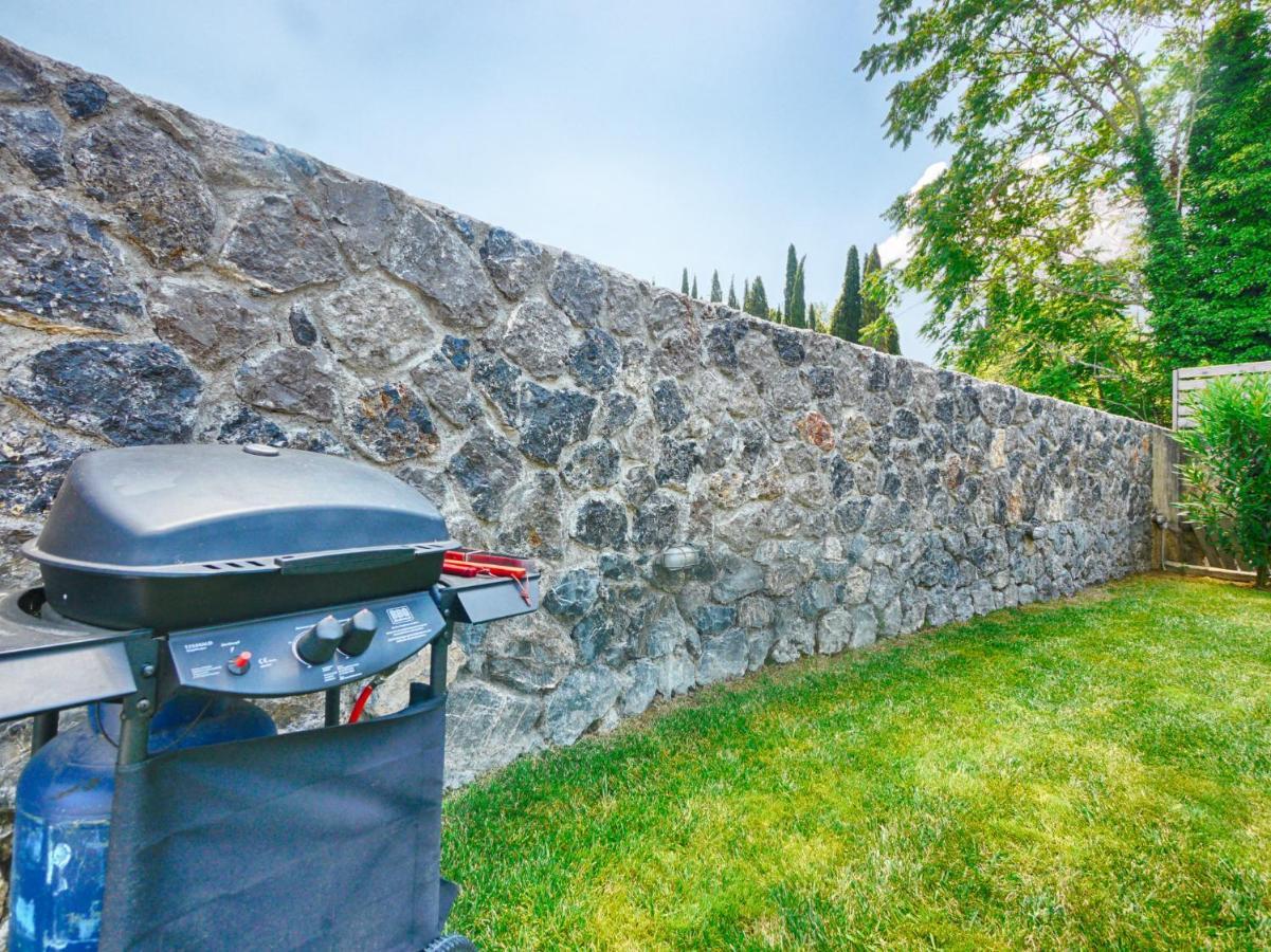 Cozy Family Friendly Apartment With Large Garden Close To Beaches - Dirella Kynopiástai Exteriör bild