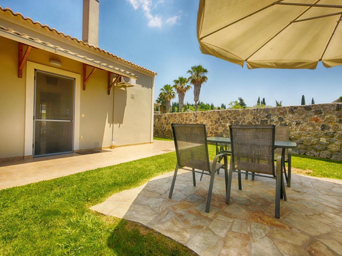 Cozy Family Friendly Apartment With Large Garden Close To Beaches - Dirella Kynopiástai Exteriör bild