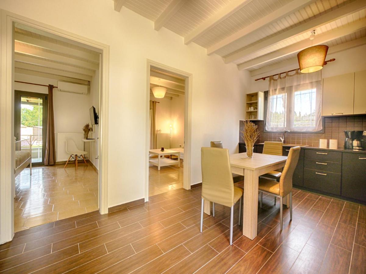 Cozy Family Friendly Apartment With Large Garden Close To Beaches - Dirella Kynopiástai Exteriör bild