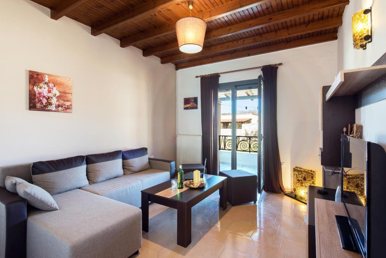 Cozy Family Friendly Apartment With Large Garden Close To Beaches - Dirella Kynopiástai Exteriör bild