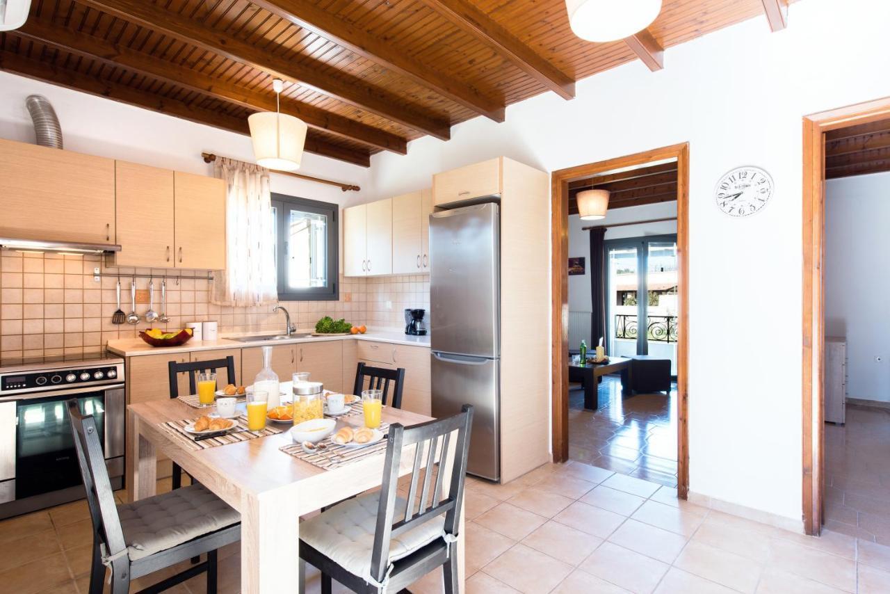 Cozy Family Friendly Apartment With Large Garden Close To Beaches - Dirella Kynopiástai Exteriör bild
