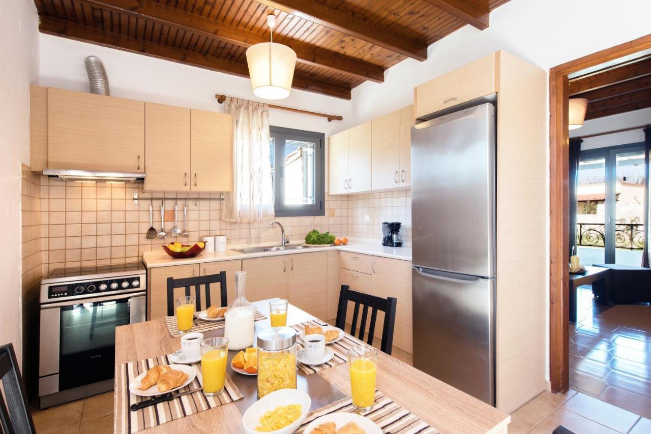 Cozy Family Friendly Apartment With Large Garden Close To Beaches - Dirella Kynopiástai Exteriör bild