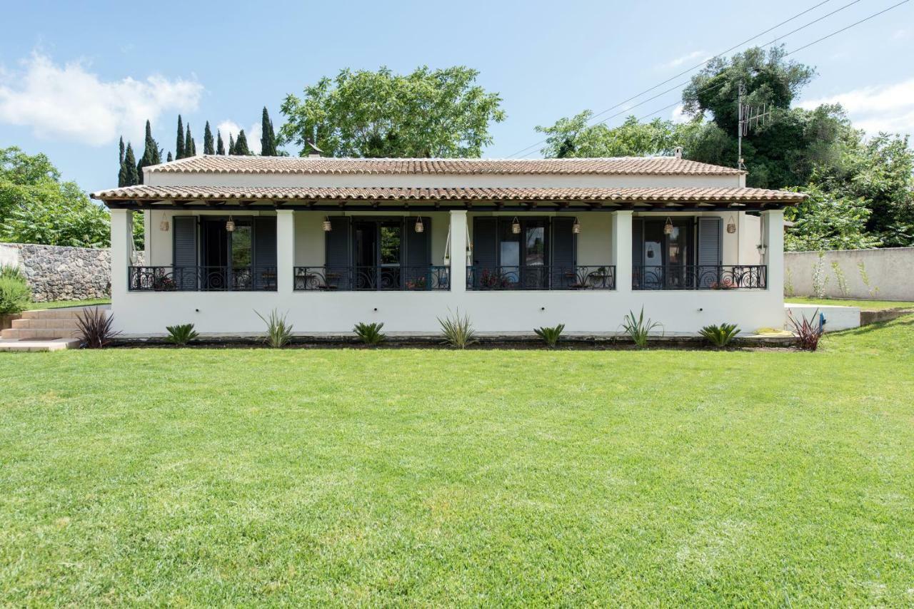 Cozy Family Friendly Apartment With Large Garden Close To Beaches - Dirella Kynopiástai Exteriör bild