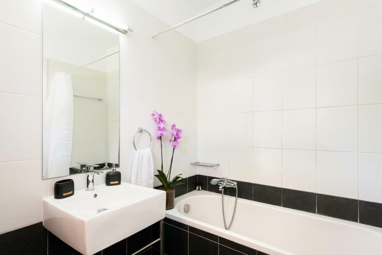 Cozy Family Friendly Apartment With Large Garden Close To Beaches - Dirella Kynopiástai Exteriör bild
